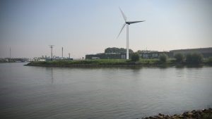 DORDTSE GEMEENTERAAD AKKOORD MET WINDTURBINE OP KRABBEGORS